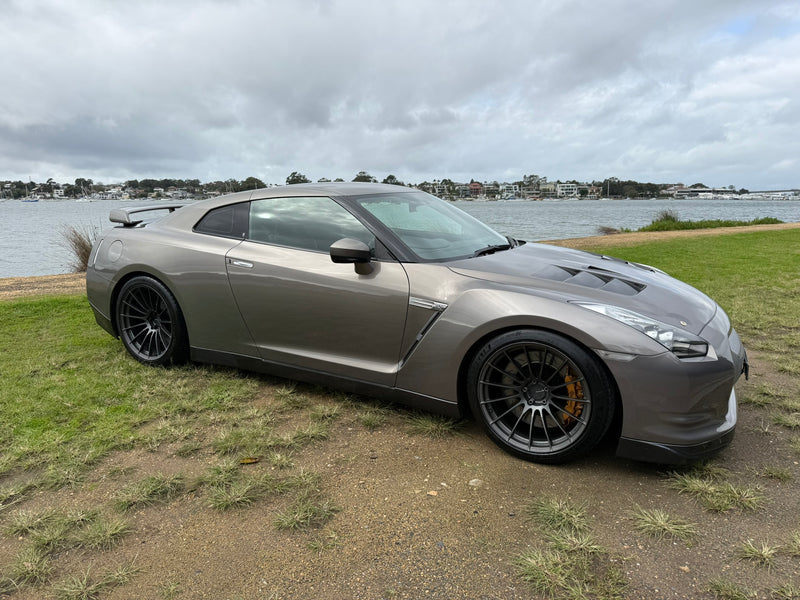 Nissan R35 GTR, Titanium, 58,xxxKM, LOTS JDM EXTRAS!