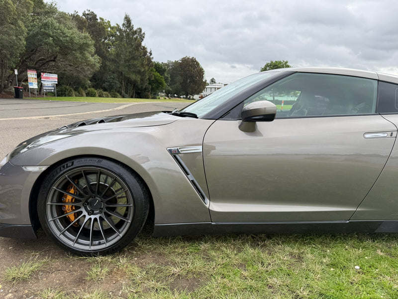 Nissan R35 GTR, Titanium, 58,xxxKM, LOTS JDM EXTRAS!
