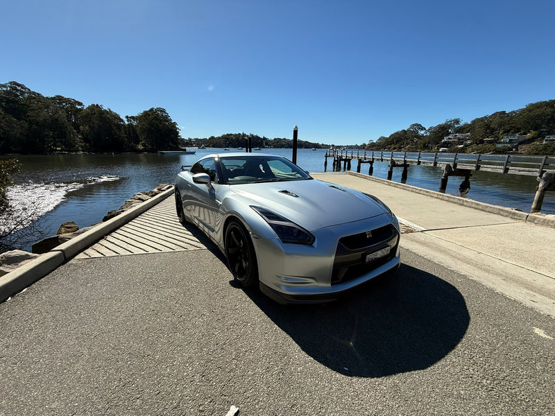 Nissan R35 GT-R Premium, 107,xxxKM, Silver