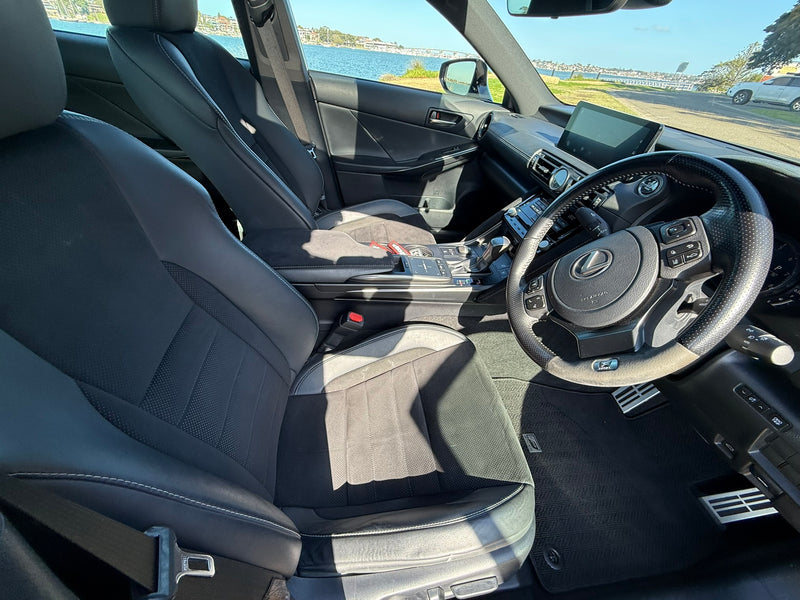 Lexus 2023 IS500 F Sport, 65,xxxKM, Serviced, New Tyres
