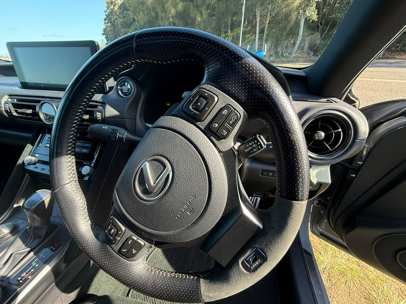 Lexus 2023 IS500 F Sport, 65,xxxKM, Serviced, New Tyres