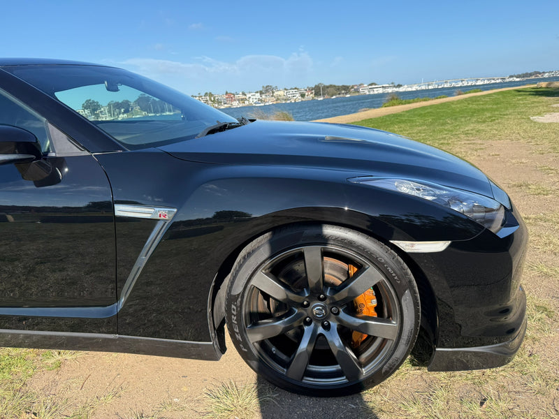 Nissan R35 GTR "Pure" Black, Genuine 72,xxxKM, Fully Serviced