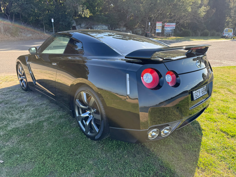 Nissan R35 GTR "Pure" Black, Genuine 72,xxxKM, Fully Serviced