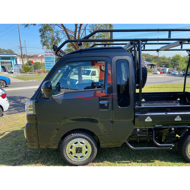 Daihatsu Hi-Jet 2024 4x4 Manual, Brand New, Fully Decked Out In Hard cargo Accessories