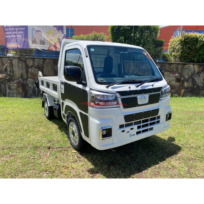 Daihatsu Hi-Jet 2024 Automatic TIPPER, 4x4, diff lock, key less entry