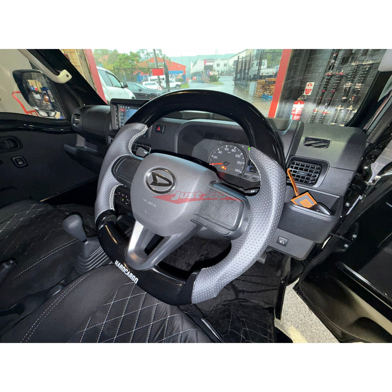 Daihatsu Hi-Jet 4x4 Manual, Full Hard Cargo Fit Out