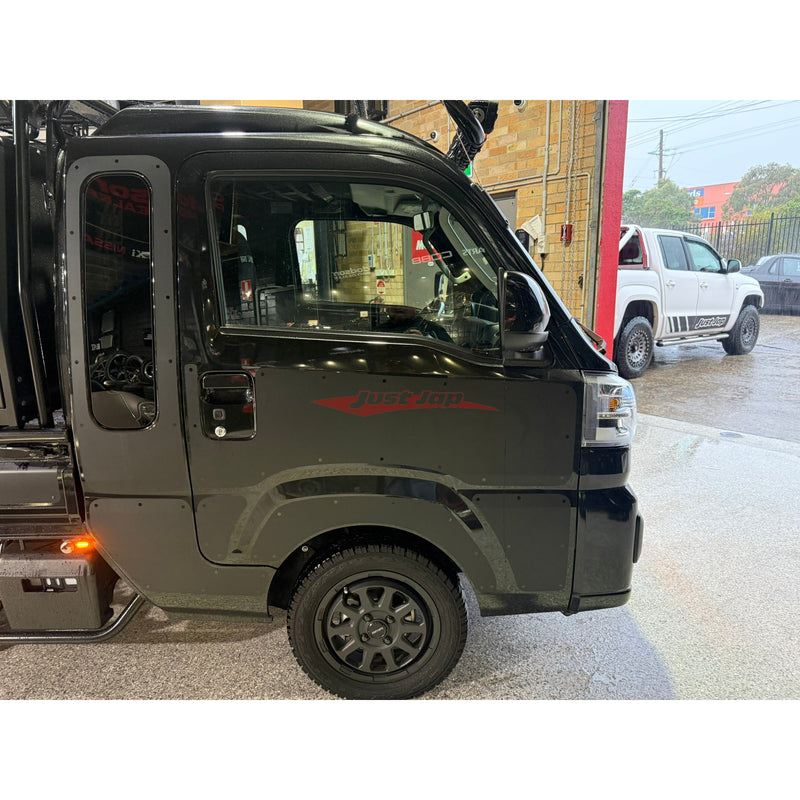 Daihatsu Hi-Jet 4x4 Manual, Full Hard Cargo Fit Out