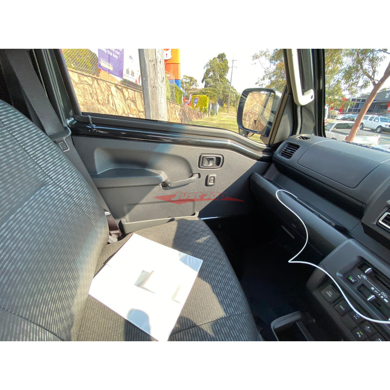 Daihatsu Hi-Jet Jumbo 4x4 Manual HARDCARGO Kitted Out With Daihatsu Smart Mirror