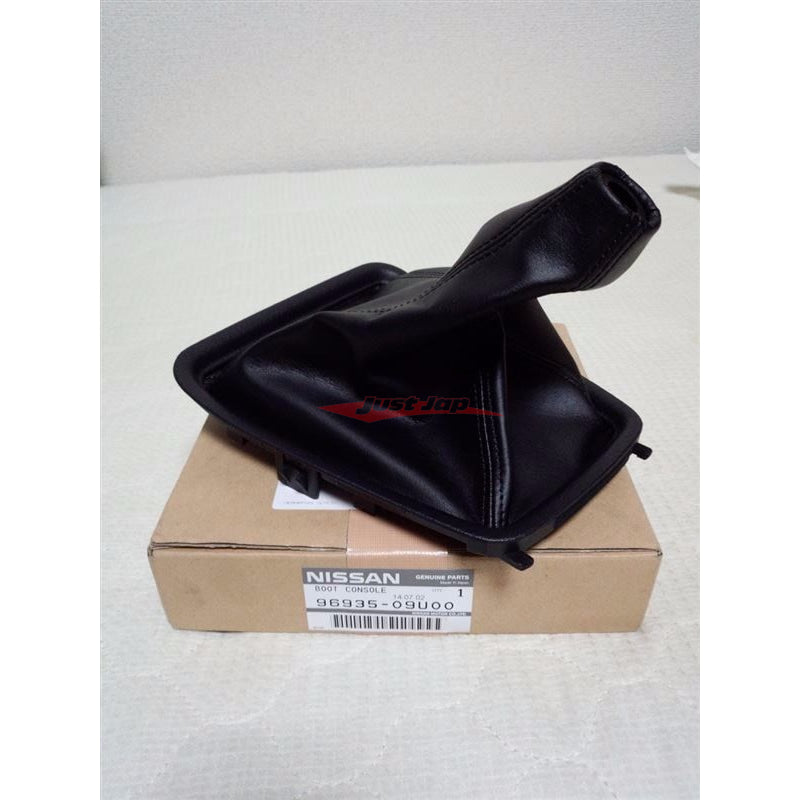 Genuine Nissan Gear Shifter Boot & Surround Fits Nissan R32 Skyline GTS/T & GTR