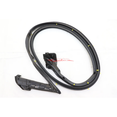 Genuine Nissan Lower Door Rubber Inner Weather Strip R/H Fits Nissan R34 Skyline (Coupe)