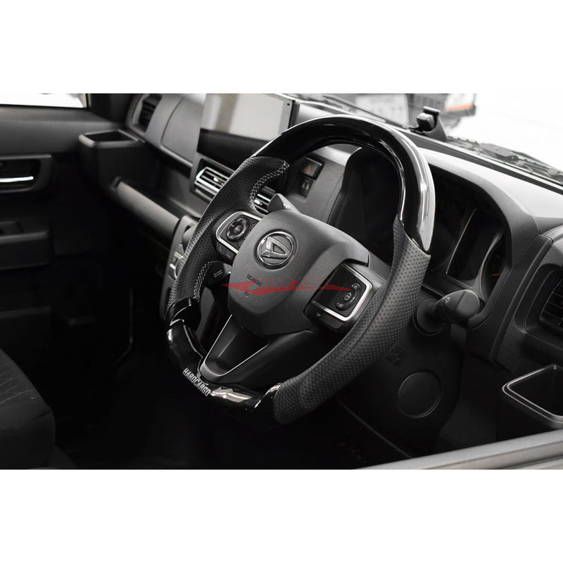 Hard Cargo Piano Black/Perforated Leather Steering Wheel