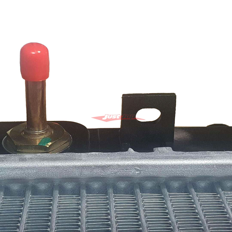 TBAP Genuine Style Replacement Radiator (Width 688mm) Fits Nissan M35 Stagea & V35 Skyline (Engine Driven Radiator Fan / Round Fan Shroud Locating Holes)